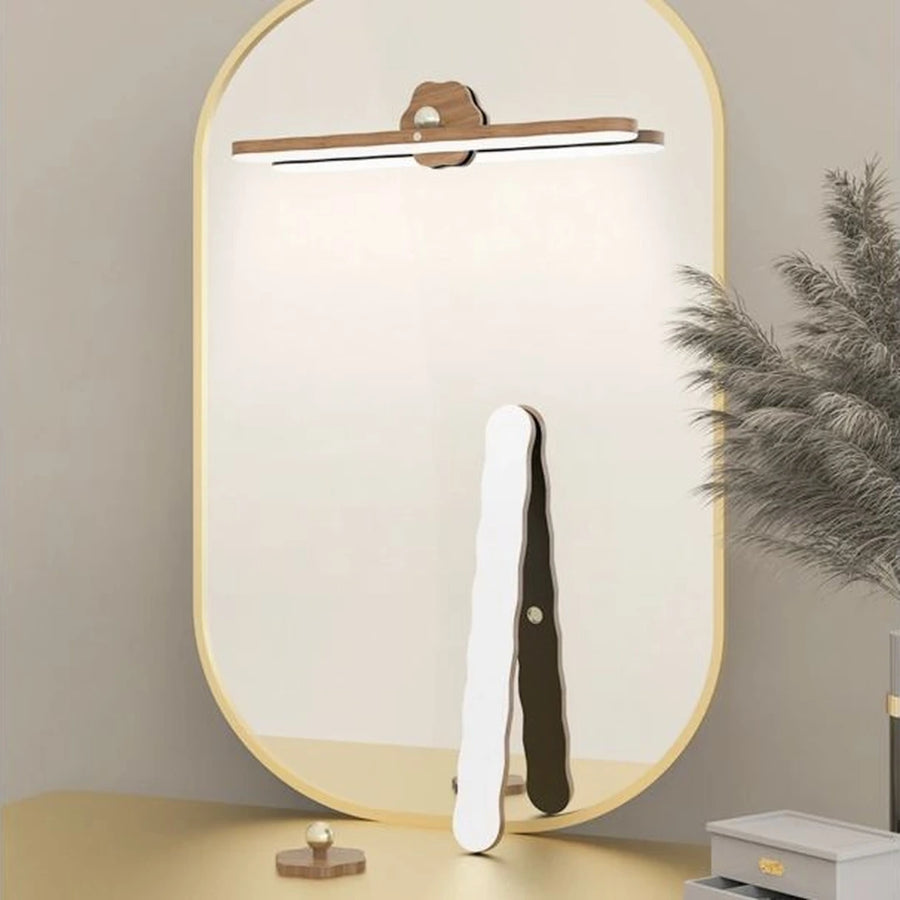 Arandela LED de Madeira 30cm Luz Branca — arandela led de madeira de 30 cm instalada em ambiente interno