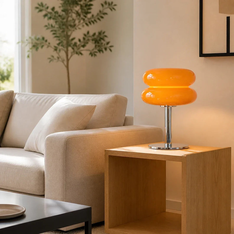 Luminária de Mesa Cogumelo de Vidro Laranja 15W — em ambiente moderno claro